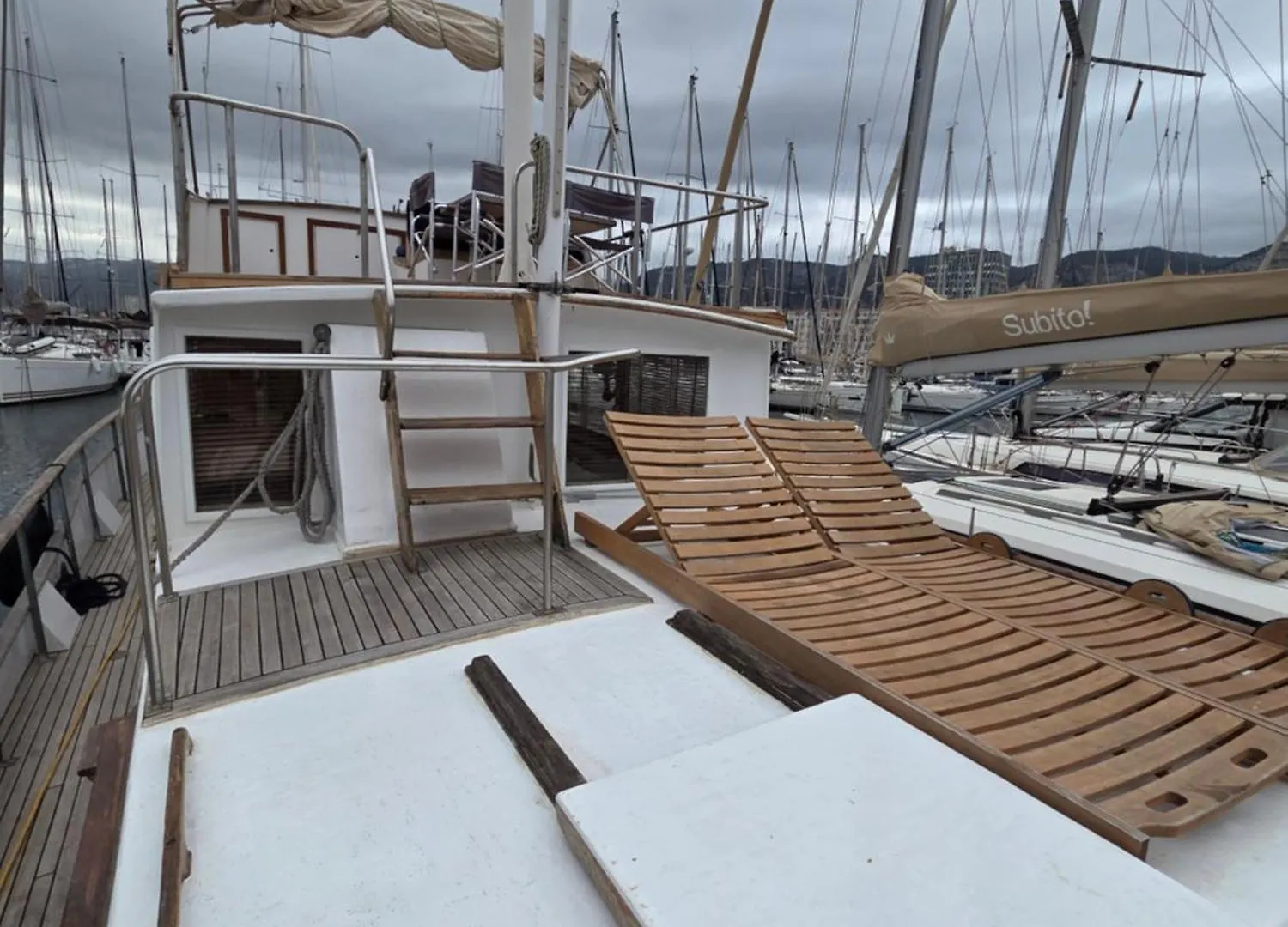 Botel Hotel Bateau De Legende Tolone Francia