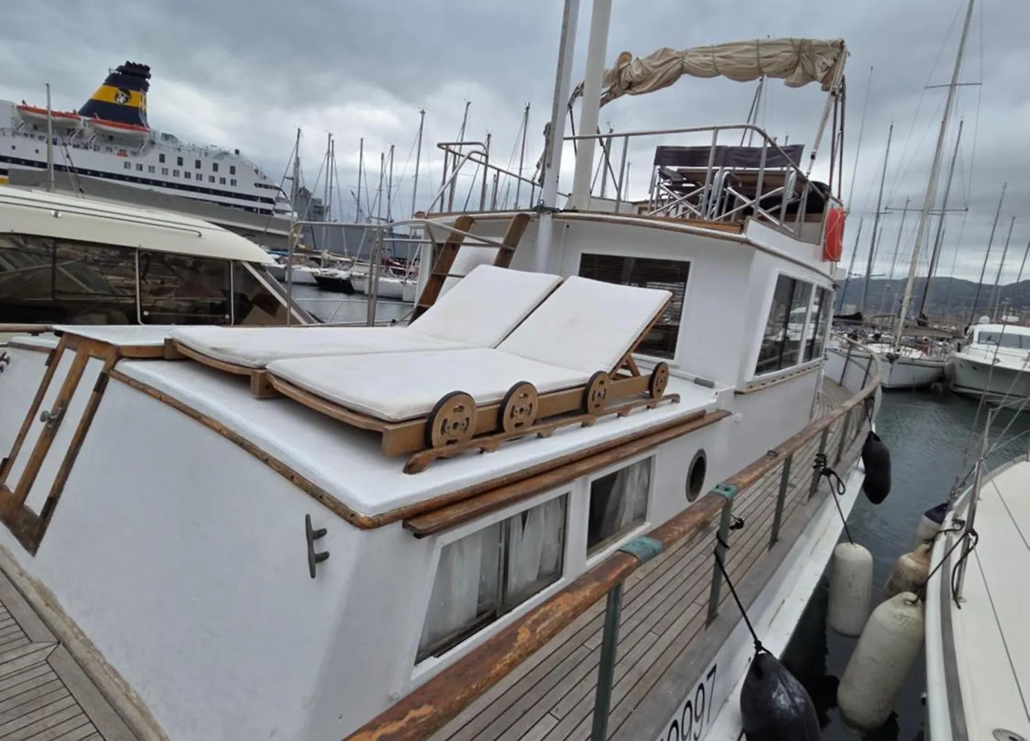Hotel Bateau De Legende Tolone