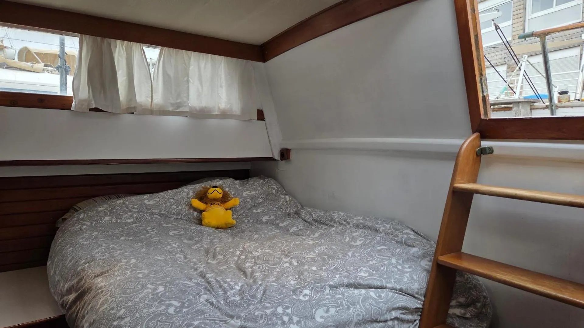 Hotel Bateau De Legende Tolone Botel